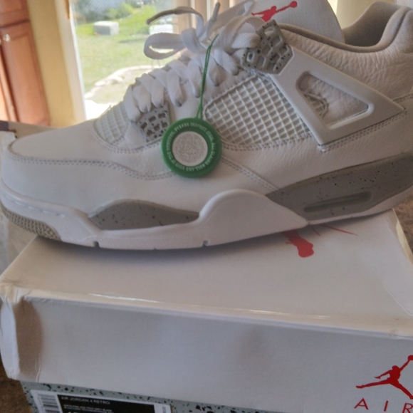 Retros 4 Jordan - Picture 2 of 3